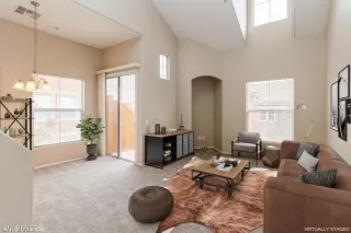 Photo #4: 2461608 Listing