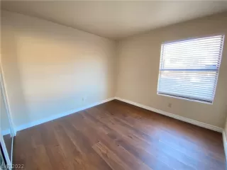 Photo #6: 2461637 Listing 