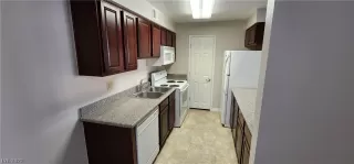 Photo #3: 2461642 Listing 