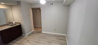 Photo #5: 2461642 Listing 