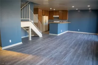 Photo #6: 2461657 Listing 