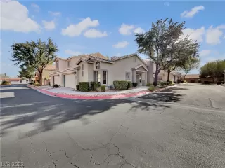 Photo #1: 2461669 Listing