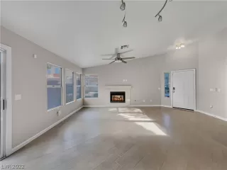 Photo #2: 2461669 Listing