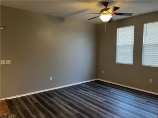 Photo #5: 2461697 Listing 