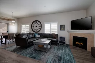 Photo #5: 2461774 Listing 