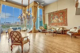 Photo #6: 2461789 Listing