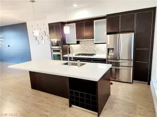 Photo #3: 2461823 Listing 