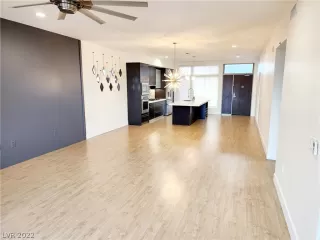 Photo #5: 2461823 Listing 