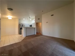 Photo #4: 2461843 Listing 