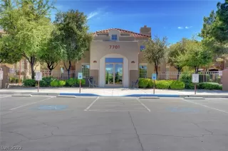 Photo #2: 2461879 Listing