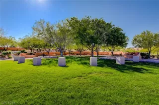 Photo #5: 2461879 Listing