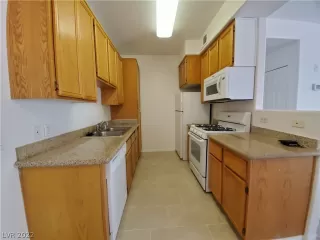 Photo #2: 2461897 Listing 