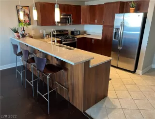 Photo #4: 2461903 Listing 