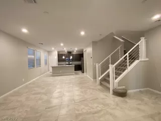 Photo #5: 2461904 Listing 