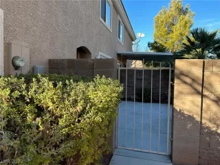 Photo #2: 2461907 Listing 