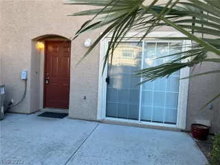 Photo #3: 2461907 Listing 