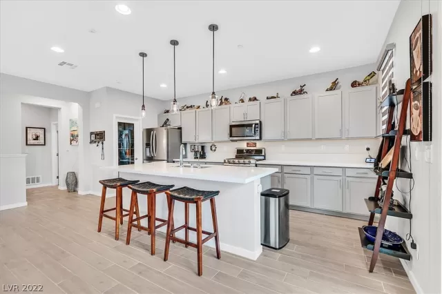 MLS: 2461939 Condo For Sale