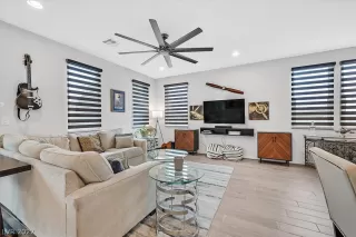 Photo #4: 2461939 Listing 