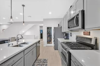 Photo #6: 2461939 Listing 