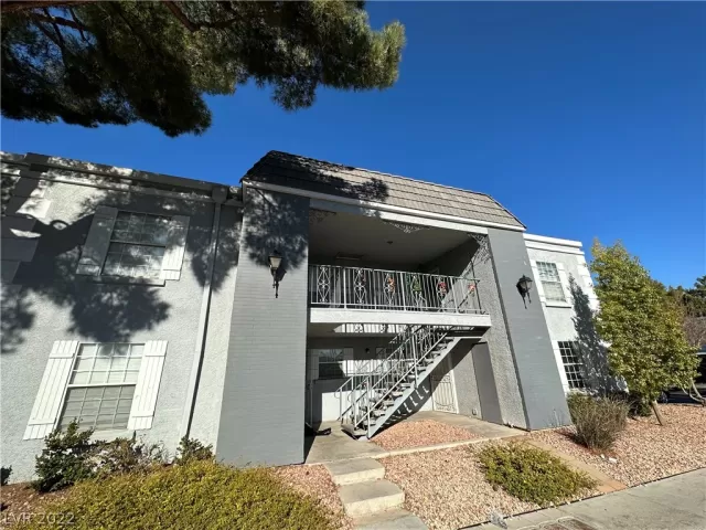 MLS: 2461944 Condo For Sale