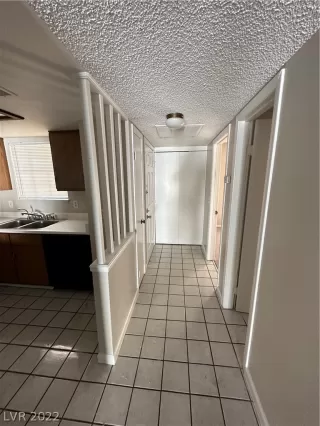 Photo #5: 2461944 Listing 