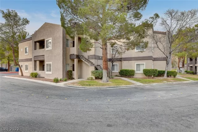 MLS: 2461956 Condo For Sale