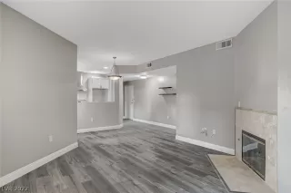 Photo #3: 2461956 Listing