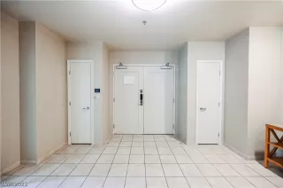 Photo #4: 2461960 Listing