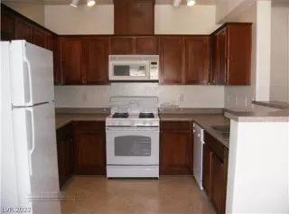 Photo #1: 2461963 Listing 