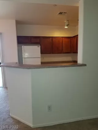 Photo #2: 2461963 Listing 