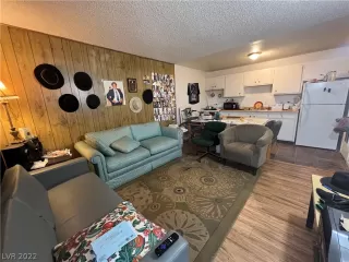 Photo #1: 2461964 Listing