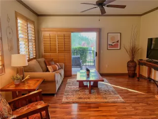 Photo #6: 2461984 Listing 