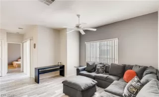 Photo #2: 2462002 Listing 