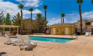 Photo #5: 2462002 Listing 