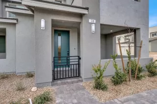 Photo #1: 2462005 Listing 