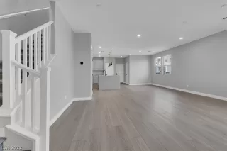 Photo #3: 2462005 Listing 