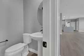 Photo #4: 2462005 Listing 