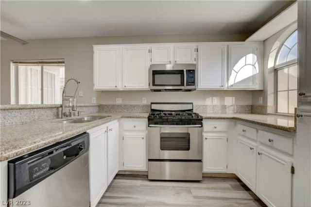 MLS: 2462014 Condo For Sale