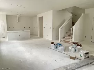 Photo #3: 2462052 Listing