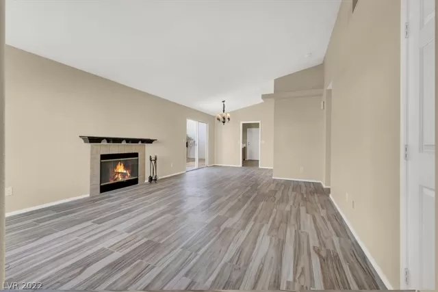 MLS: 2462058 Condo For Sale