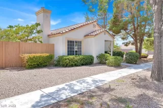 Photo #2: 2462058 Listing