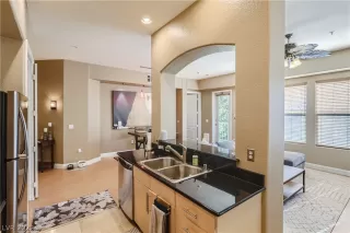 Photo #2: 2462088 Listing