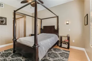 Photo #5: 2462088 Listing