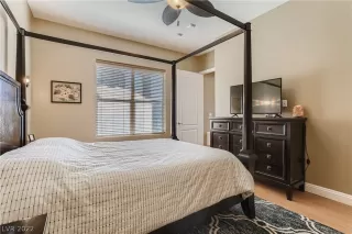 Photo #6: 2462088 Listing