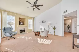 Photo #5: 2462096 Listing