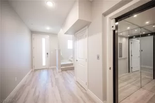 Photo #4: 2462109 Listing 