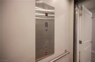 Photo #5: 2462109 Listing 