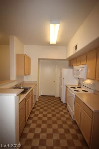 Photo #4: 2462114 Listing 