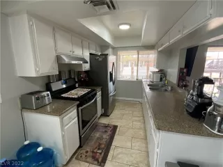 Photo #5: 2462128 Listing 