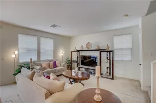 Photo #3: 2462137 Listing 